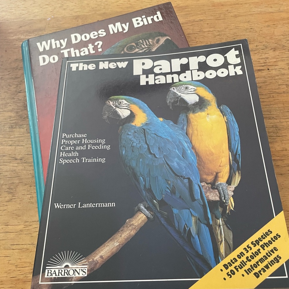 The New Parrot Handbook - Blue and Yellow